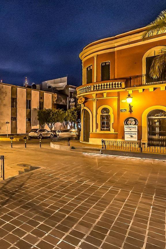 Plazas